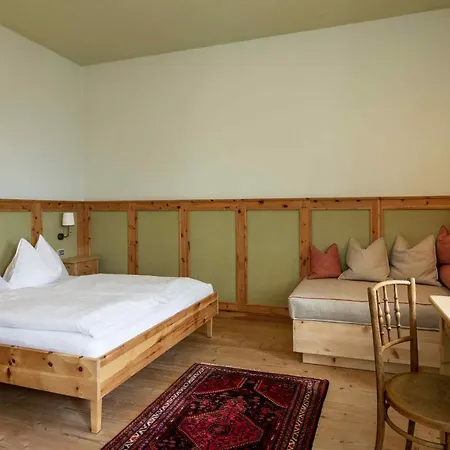 فندق Kohlern 1130 M